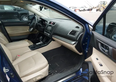 2017 Subaru Legacy 3.6R Limited z USA, uszkodzony, nr VIN 4S3BNEN60H3003740